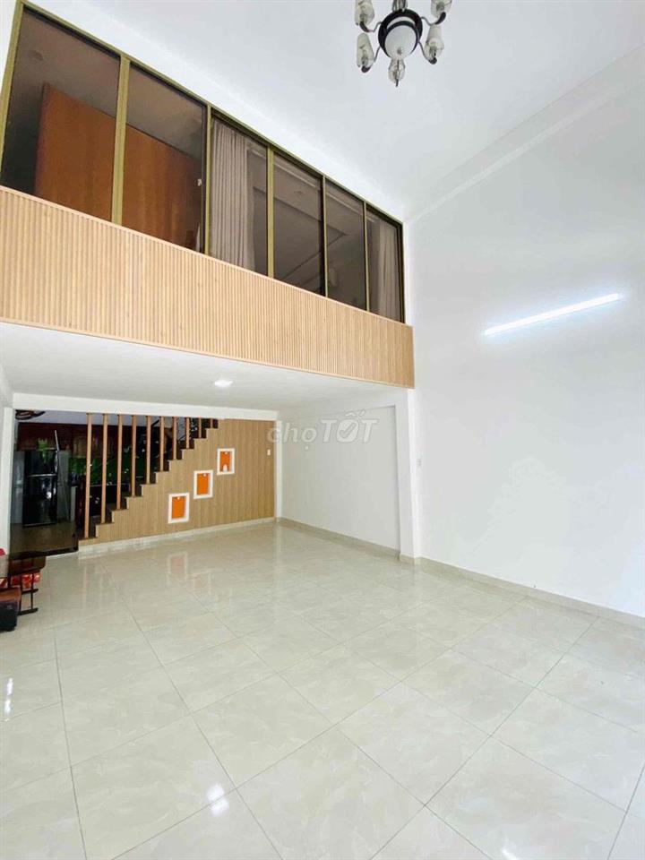 Mặt Tiền Đỗ Quang - 2PN - 18 triệu/ tháng