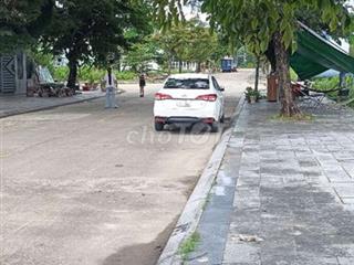 đường A-18 song song nguyễn tất thành 