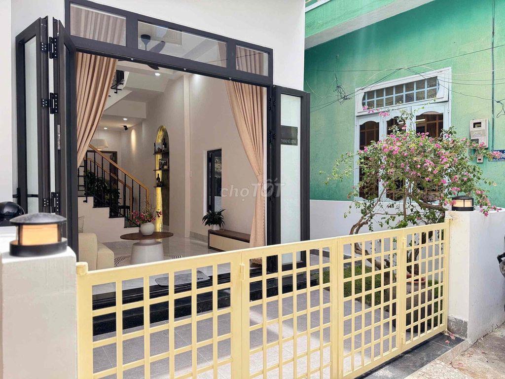 🔥NHÀ 2 TẦNG KIỆT TRƯNG NỮ VƯƠNG CÁCH ĐƯỜNG 30M - CÓ SÂN XE RỘNG