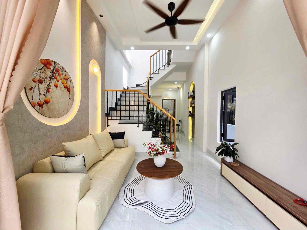 🔥NHÀ 2 TẦNG KIỆT TRƯNG NỮ VƯƠNG CÁCH ĐƯỜNG 30M - CÓ SÂN XE RỘNG