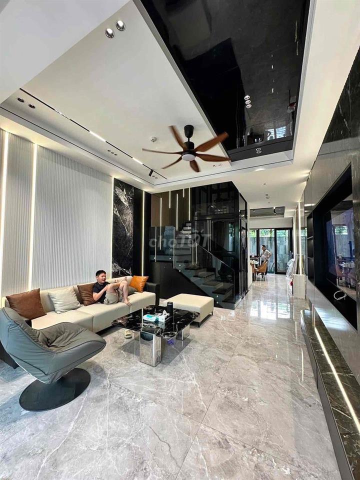 🔥90M2 CĂN VILL.A 5 TẦNG CÓ HỒ BƠI - MẶT TIÊN SƠN THUỶ ĐÔNG