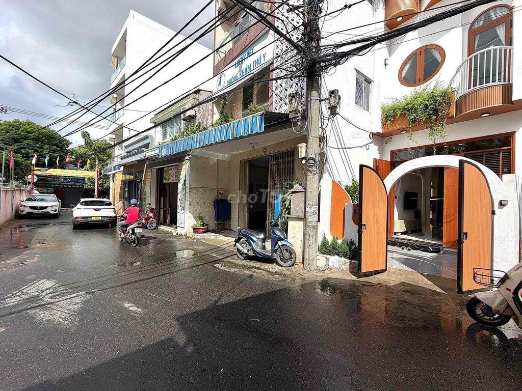 🔥NHÀ ĐẸP 3 TẦNG FULL NỘI THẤT - KIỆT OTO HUỲNH NGOVJ HUỆ