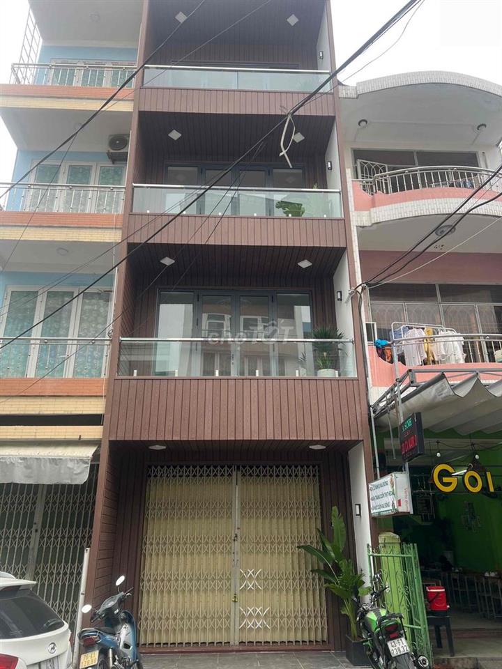 Cần bán gấp căn nhà mặt tiền gần Cầu Rồng