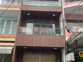 Cần bán gấp căn nhà mặt tiền gần Cầu Rồng