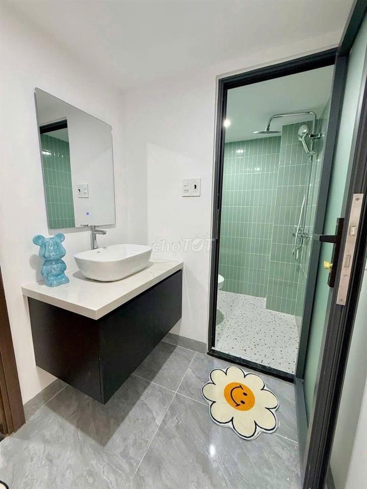🔥 4,X TỶ – NHÀ MỚI 2 TẦNG GẦN SÂN BAY – 3PN – FULL NỘI THẤT.