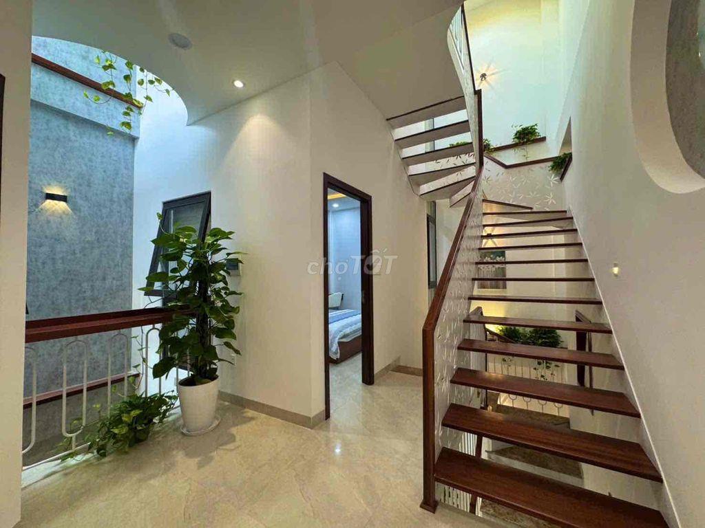 Bán nhà kiệt 3 tầng