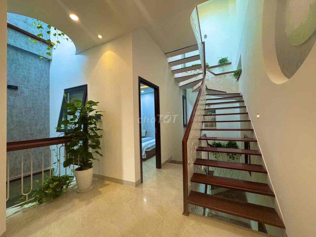 Bán nhà kiệt 3 tầng