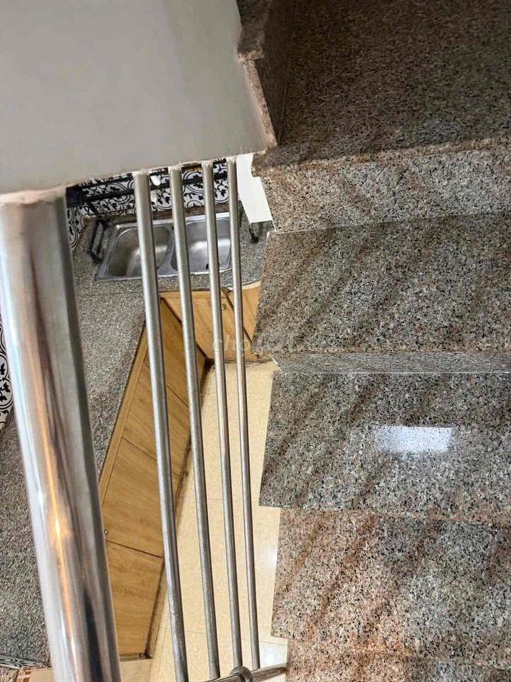cần bán nhà kiệt đinh tiên hoàng, thông Nguyễn tất thành