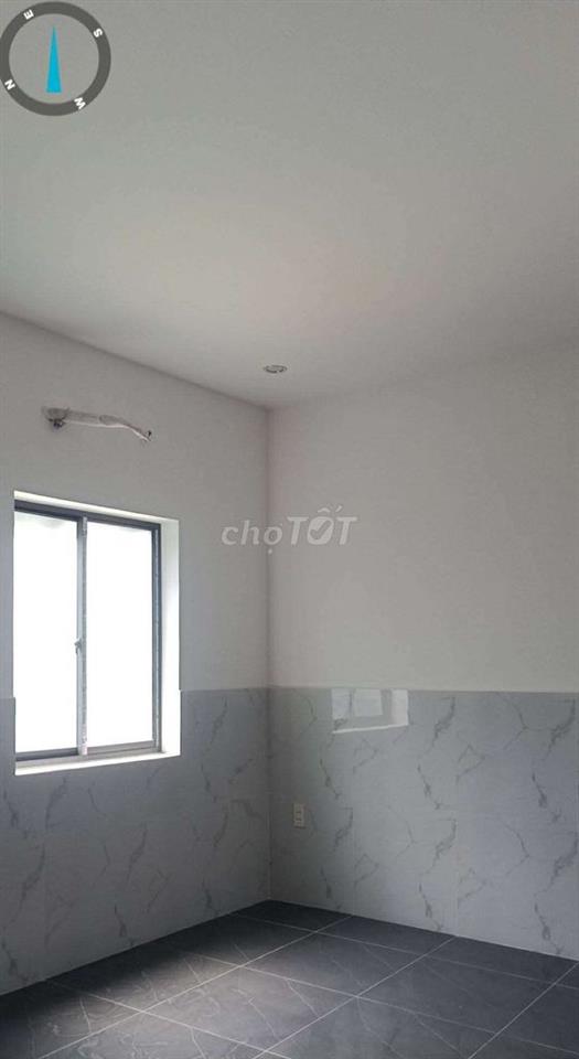 Cho thuê nhà 2 tầng  mặt tiền đường Hoàng Văn Thái 