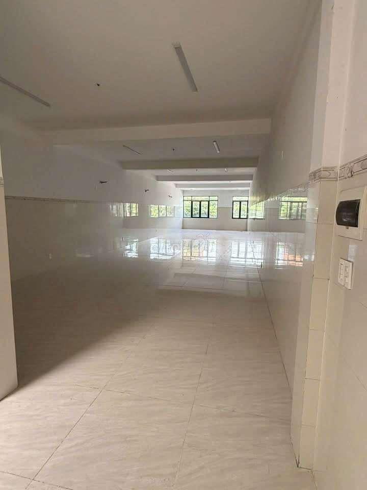 Cho thuê nhà mặt tiền đường Nguyễn Lương Bằng 