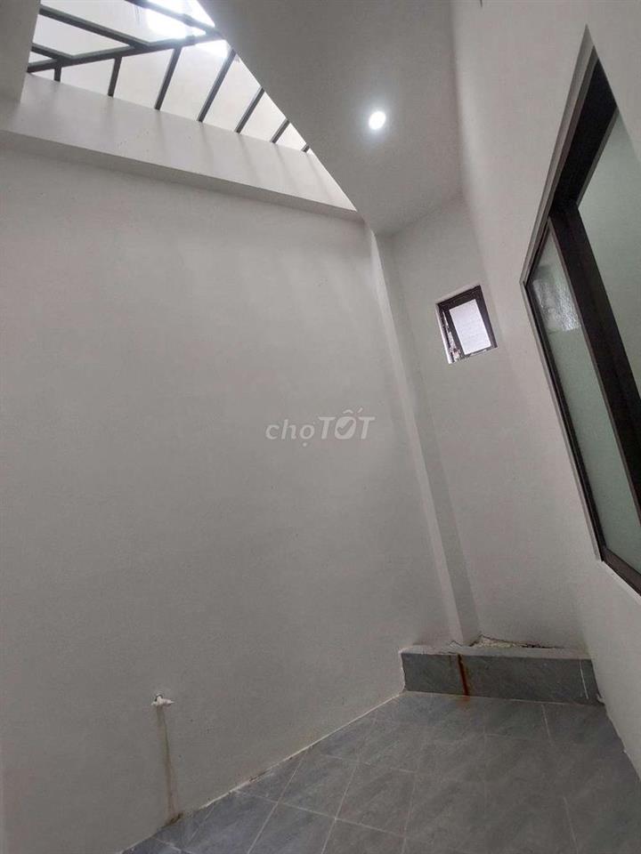 Cho thuê  nhà  2 tầng  kiệt  138 Hoàng Văn Thái 