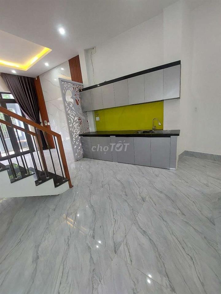 Cho thuê  nhà  2 tầng  kiệt  138 Hoàng Văn Thái 