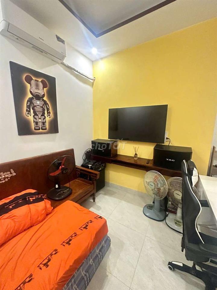 bán  nhà  2 tầng  kiệt  Trường Chinh gần chợ Tân An 