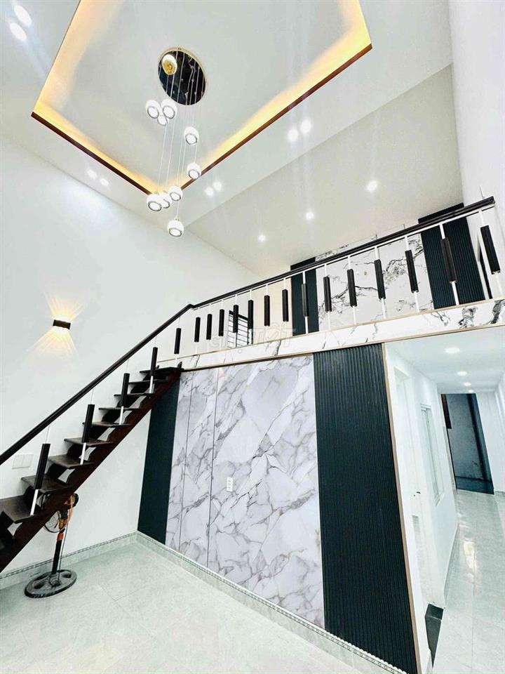 Giá rẻ nhất: Nhà gác lửng diện tích đến 100m2 sát cầu vượt ngã ba Huế