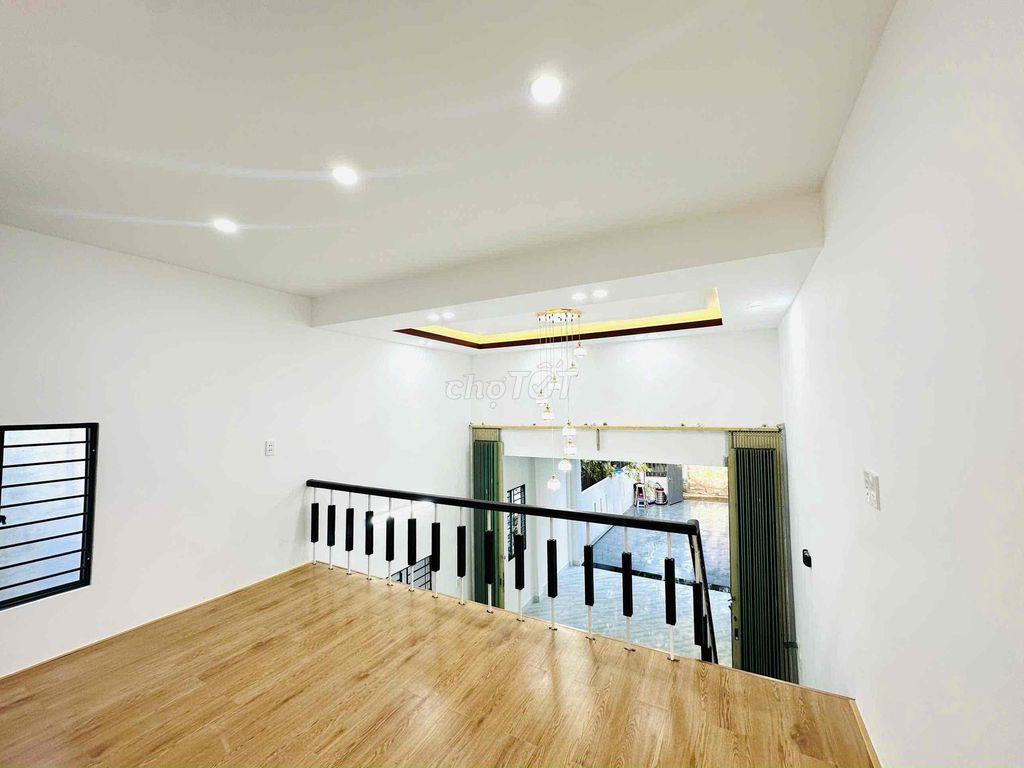 Giá rẻ nhất: Nhà gác lửng diện tích đến 100m2 sát cầu vượt ngã ba Huế