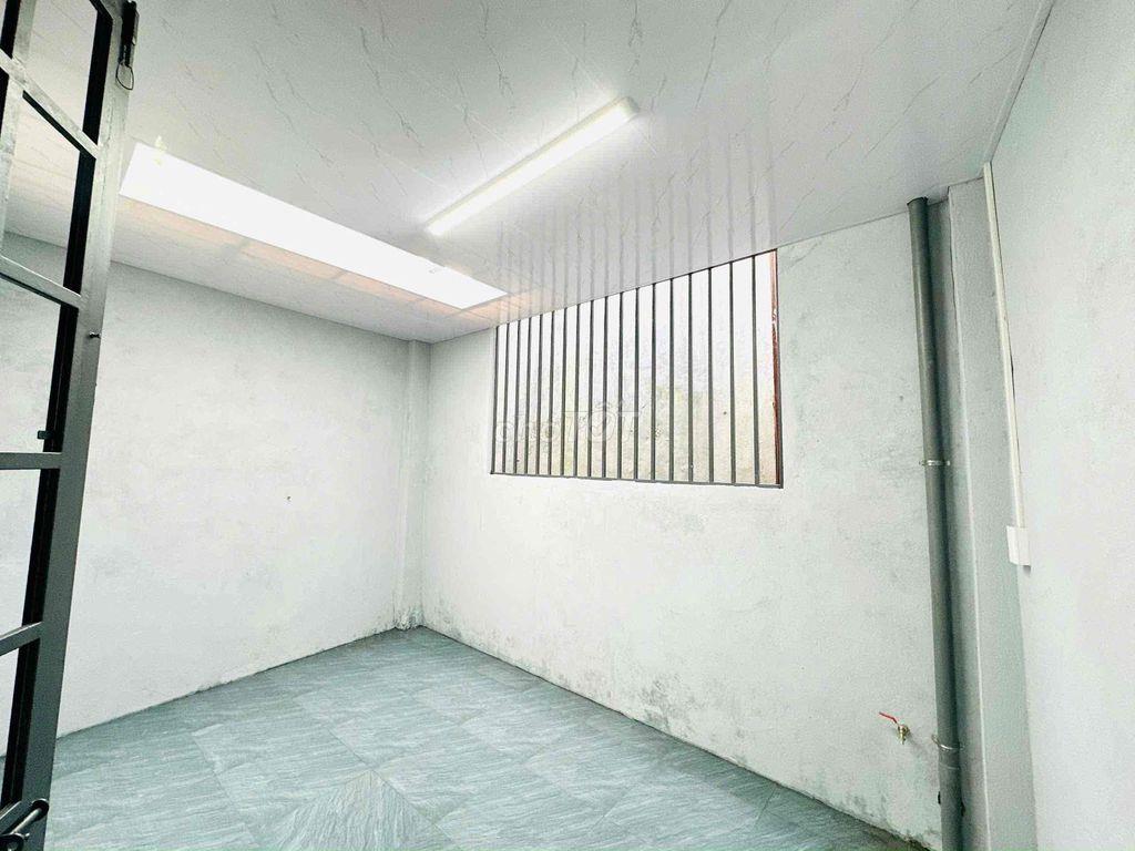 Giá rẻ nhất: Nhà gác lửng diện tích đến 100m2 sát cầu vượt ngã ba Huế