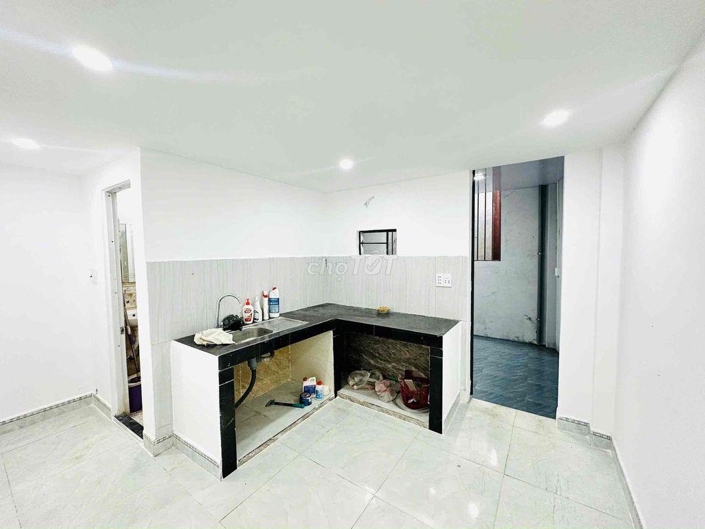 Giá rẻ nhất: Nhà gác lửng diện tích đến 100m2 sát cầu vượt ngã ba Huế