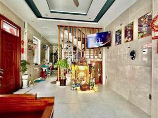 Bán nhà 3 tầng - Nhỉnh 6 tỷ - Cạnh Nguyễn Đình Tứ