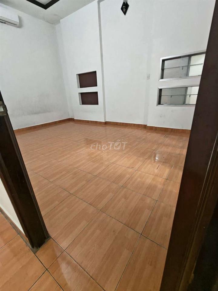 nhà nguyên căn kinh doanh phạm hùng 