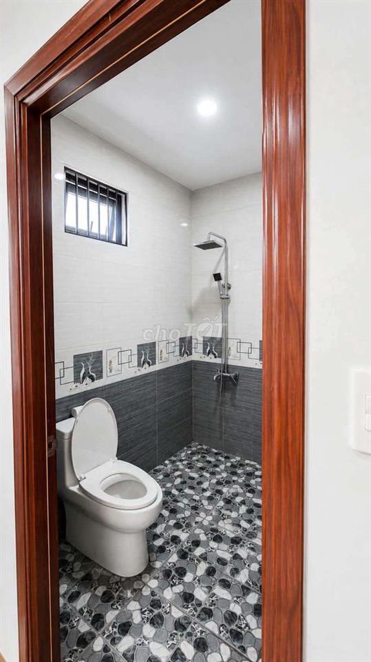 NHÀ 2 TẦNG 2 MẶT TIỀN GẦN CHỢ HÒA CHÂU