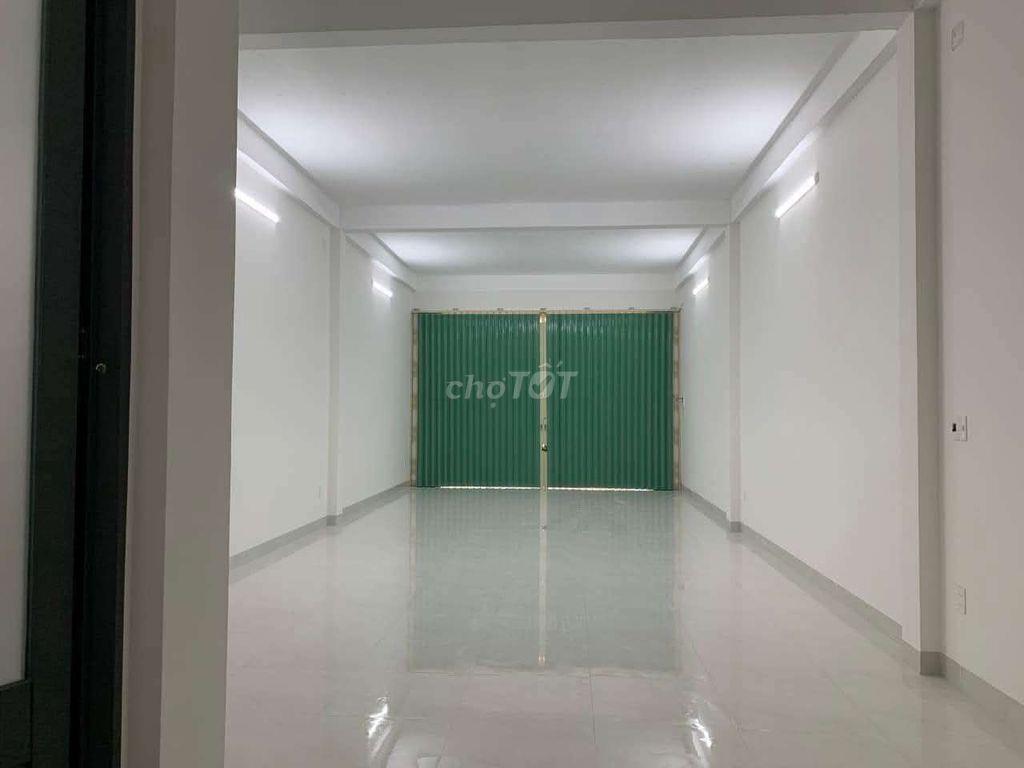 NHÀ CẤP 4 SẠCH SẼ GẦN CẦU HÒA XUÂN