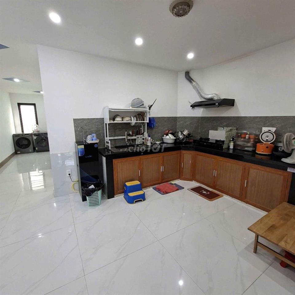 NHÀ 3 TẦNG 4PN ĐƯỜNG PHAN TRIÊM