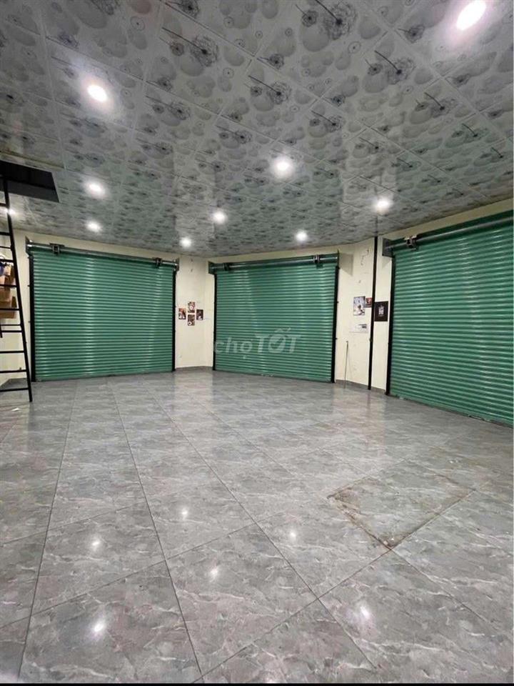 NHÀ CẤP 4 2 MẶT TIỀN LÊ QUẢNG CHÍ