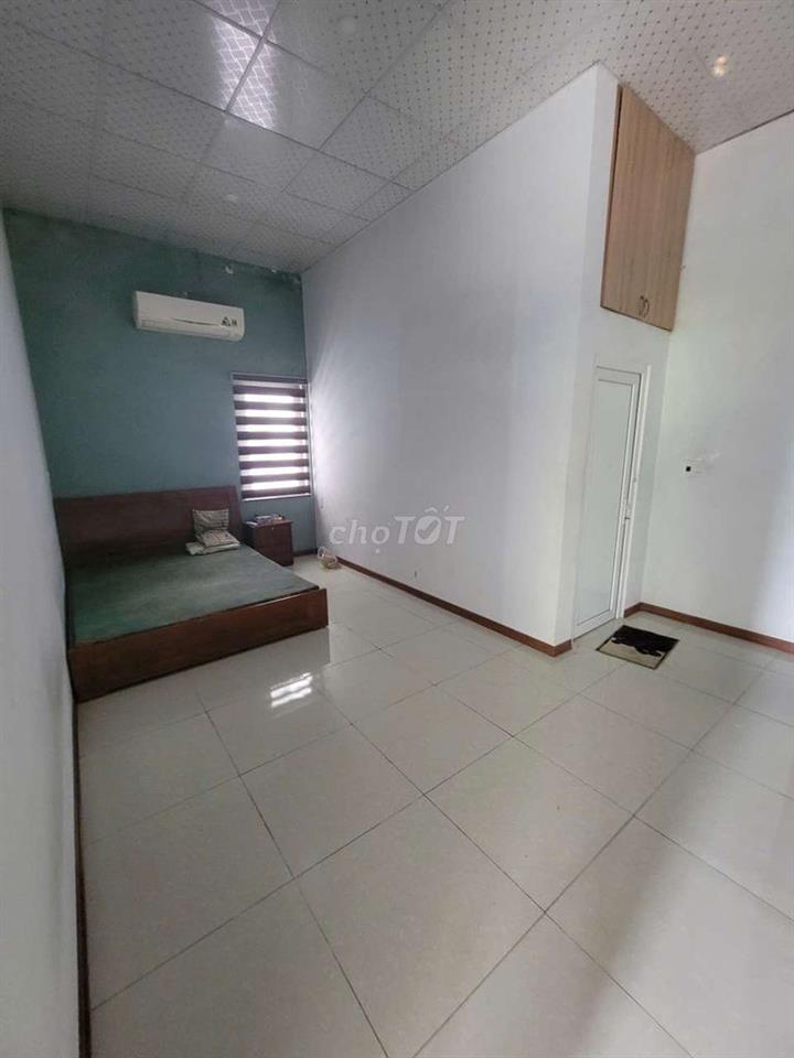 NHÀ 2 TẦNG 2 MT GẦN ĐƯỜNG 29/3