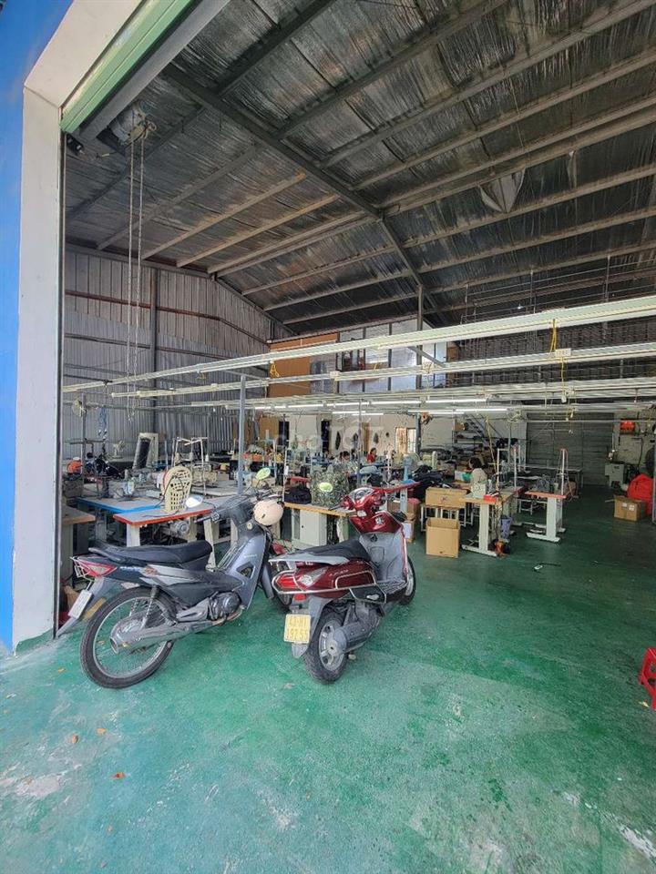 KHO KIÊN CỐ 300M2 GẦN VÕ CHÍ CÔNG