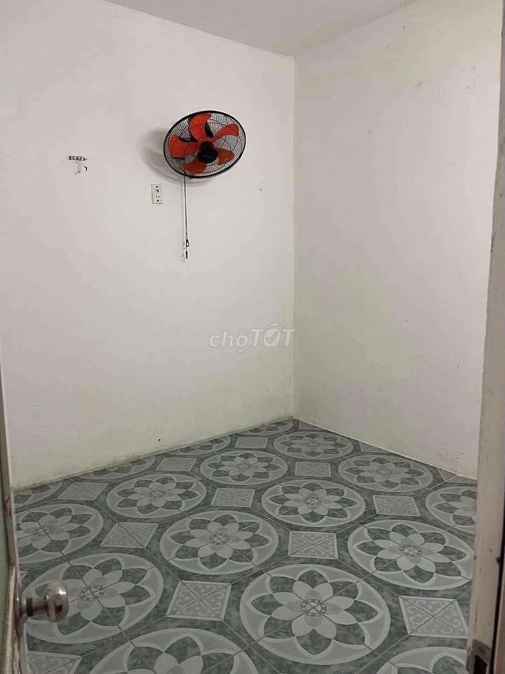 NHÀ GÁC LỬNG 2PN GẦN ĐƯỜNG TIỂU LA