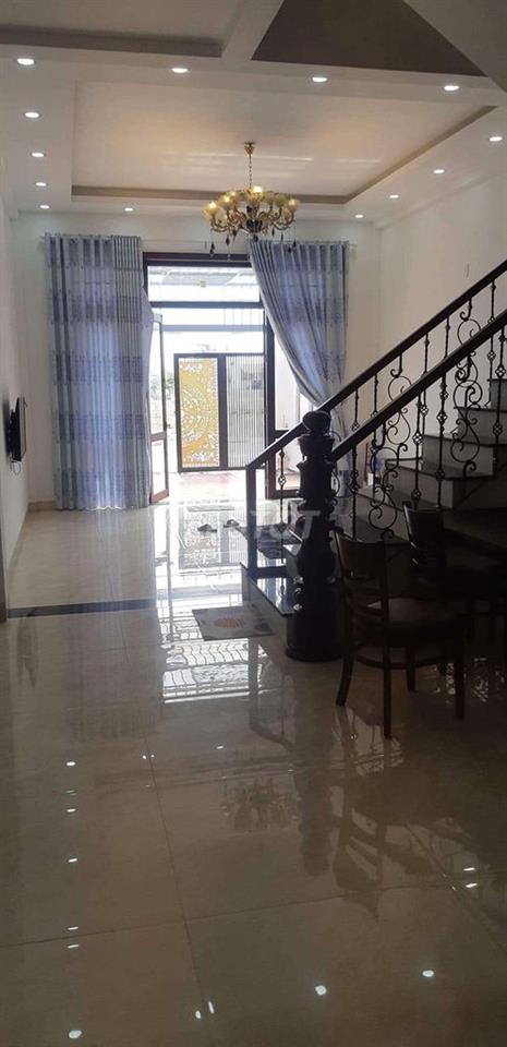 NHÀ 2 TẦNG 3PN GẦN CHỢ HÒA CHÂU