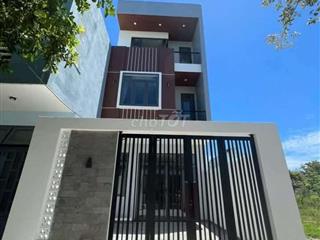 NHÀ 3 TẦNG SÂN OTO FULL NỘI THẤT 