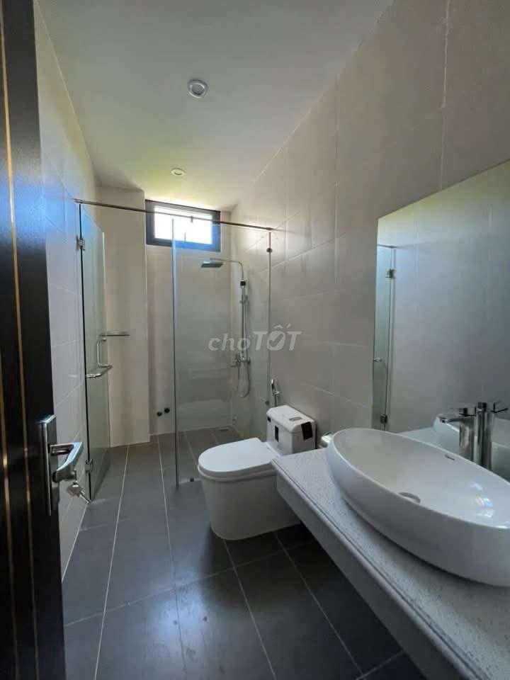NHÀ 3 TẦNG SÂN OTO FULL NỘI THẤT 