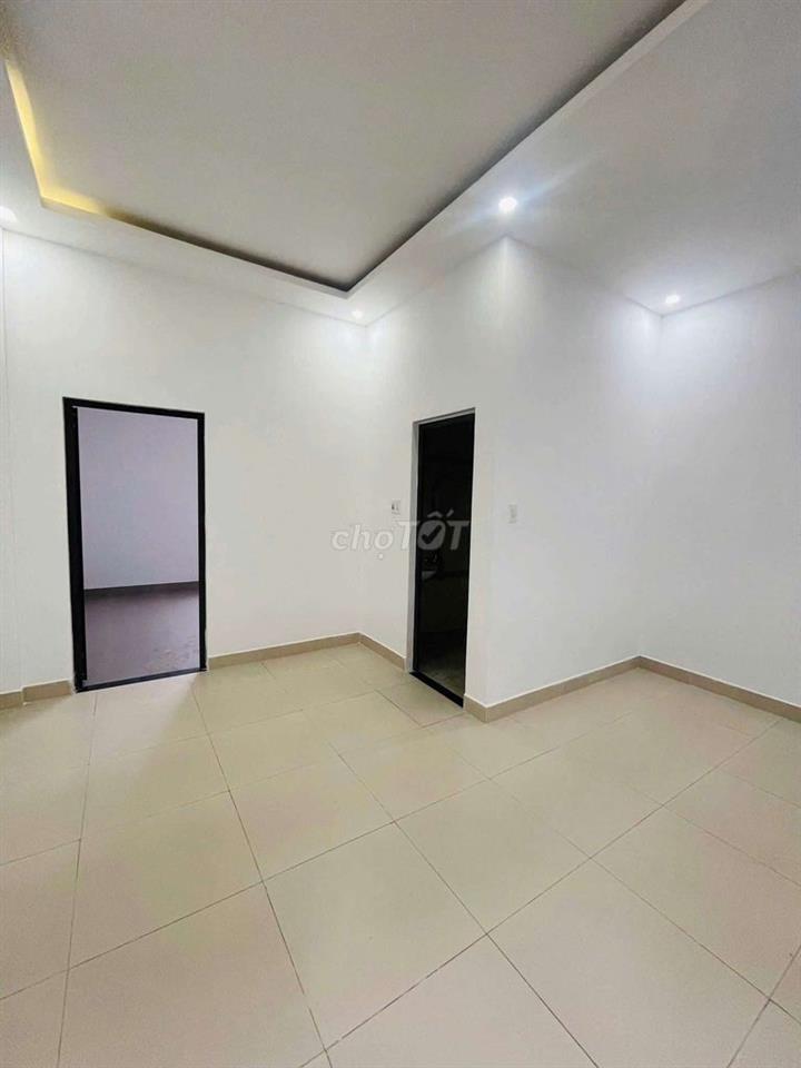 NHÀ 3 TẦNG 4PN ĐƯỜNG BÙI TRANG CHƯỚC