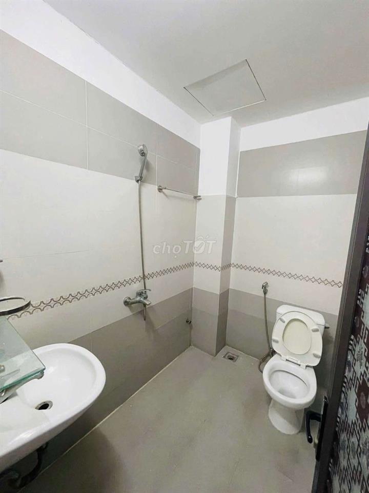NHÀ 3 TẦNG 4PN ĐƯỜNG BÙI TRANG CHƯỚC
