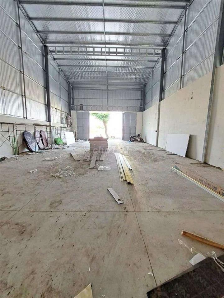 KHO 200M2 KIÊN CỐ GẦN MINH MẠNG