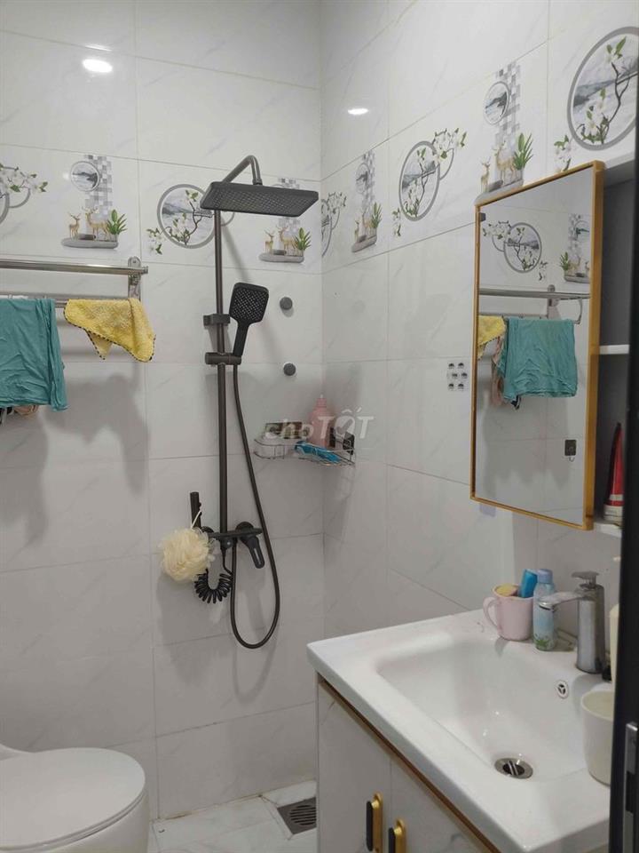 Cho thuê nhà 3 tầng MT Mai Đăng Chơn gần FPT
