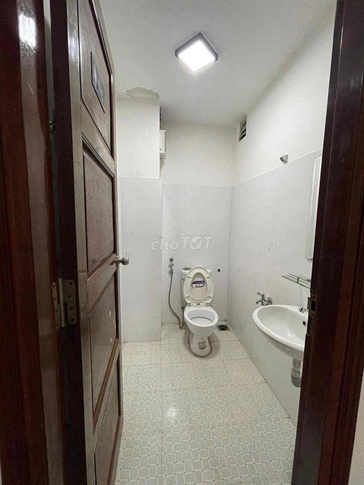 CHO THUÊ NHÀ 3 TẦNG MT NGUYỄN TRI PHƯƠNG sát Sân Bay