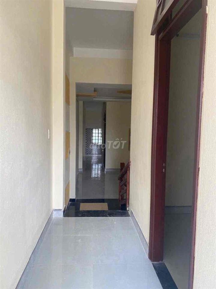 Cho thuê Nhà 2 Tầng MT Hoả Sơn gần FPT