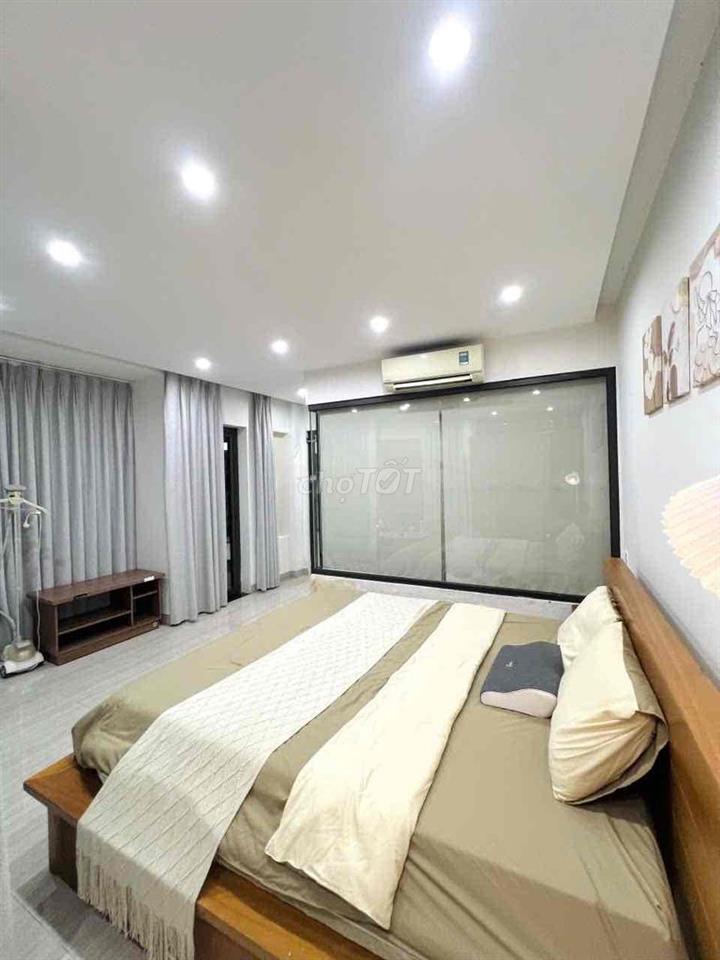 Cho Thuê Căn Hộ PenHouse 2PN Lê Thạch