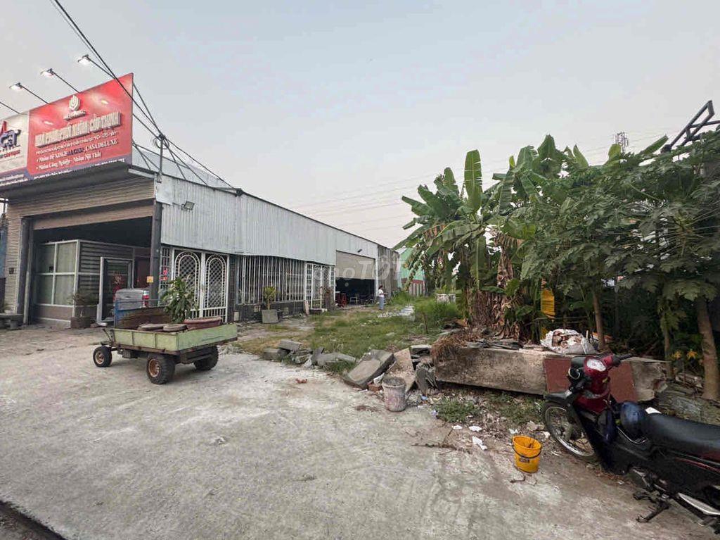 Cho Thuê 2 Lô Đất Mặt Tiền Tôn Đản - ngã tư Vũ Lăng