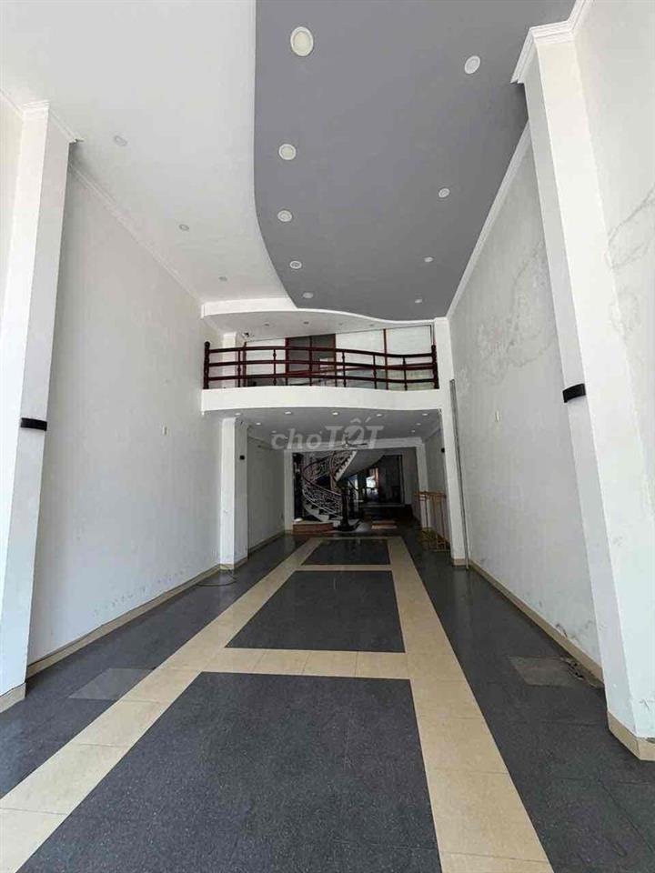 Cho Thuê nhà 6 Tầng MT Phan Châu Trinh Gần Chợ Hàn
