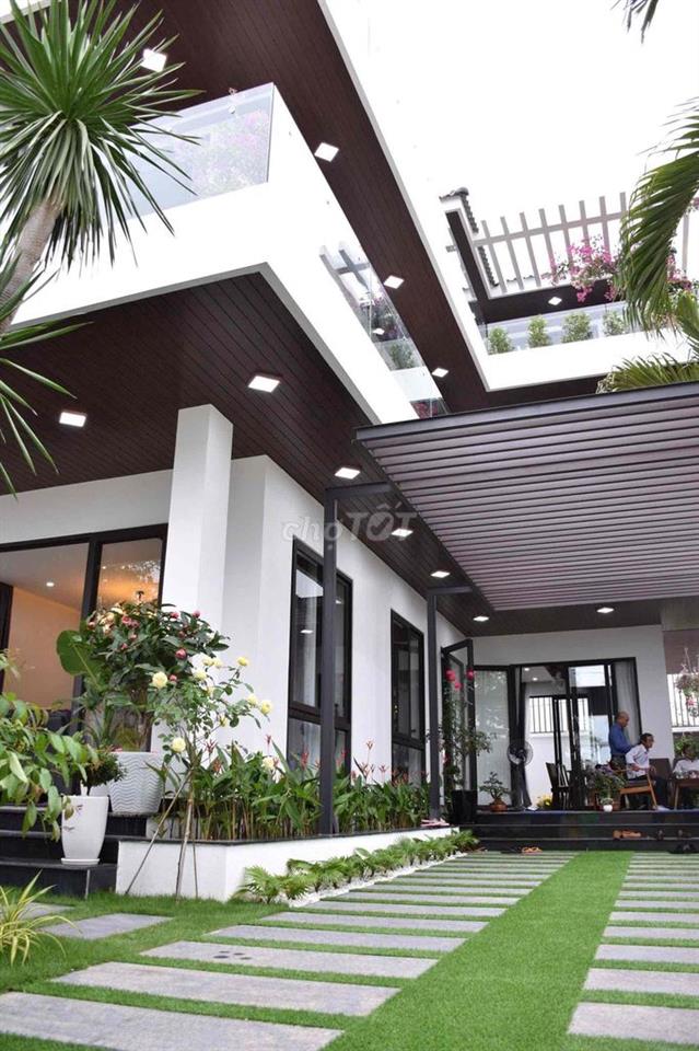 Cho Thuê Biệt Thự 3 Tầng MT Hoà Xuân