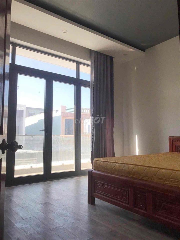 Nhà 2 tầng gần Trần Văn Dư, gần biển, chợ