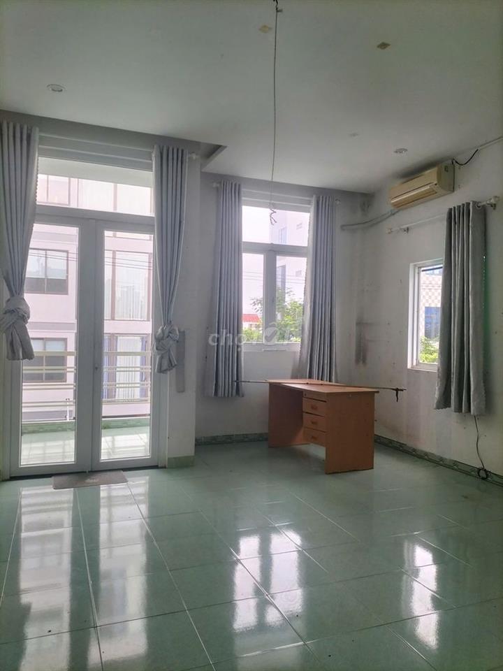 Nhà 3 Tầng 5PN khép kín gần Crow_ LÊ VĂN TÂM