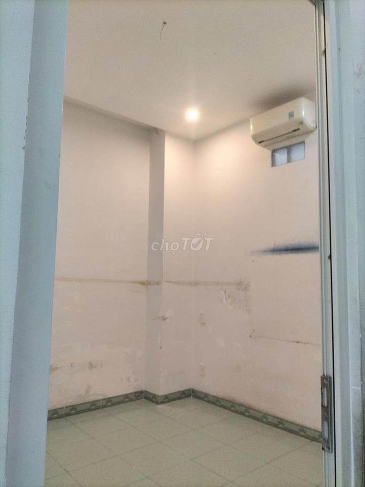 Nhà 3 Tầng 5PN khép kín gần Crow_ LÊ VĂN TÂM