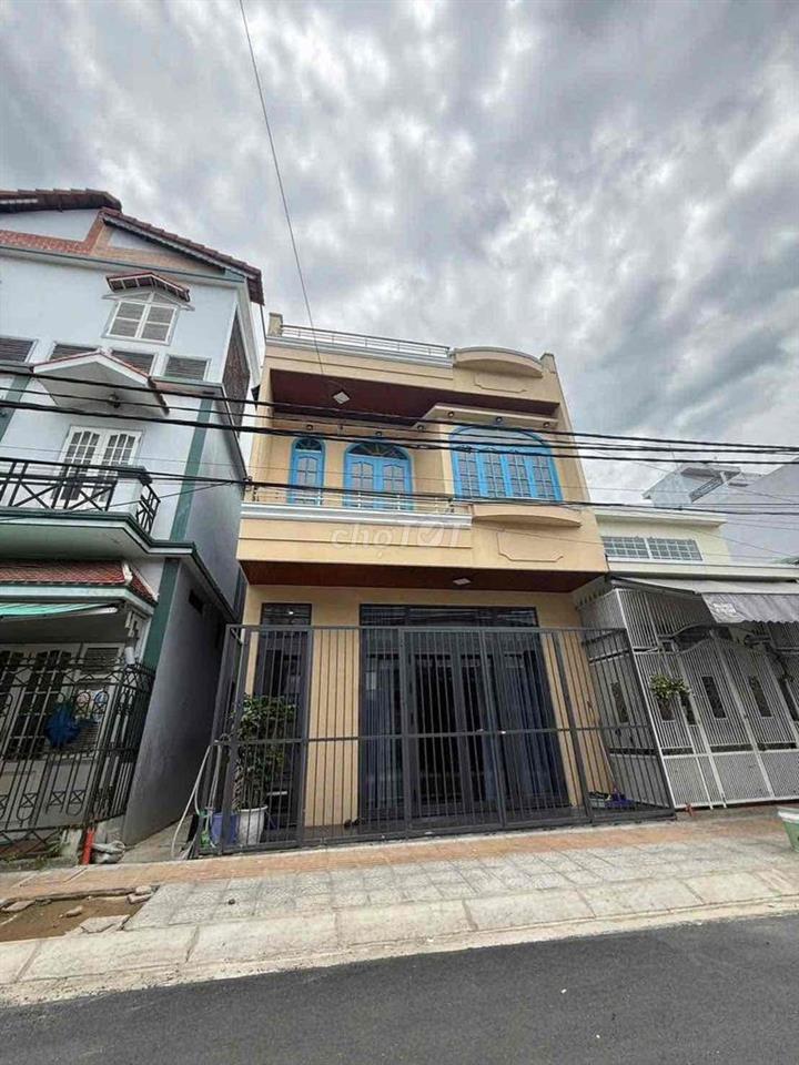Cho thuê nhà Mới 2 tầng mt Tiên Sơn gần Chợ Hòa Cường.Full nội thất