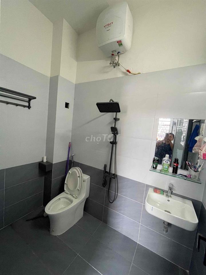 Cho thuê nhà Mới 2 tầng mt Tiên Sơn gần Chợ Hòa Cường.Full nội thất