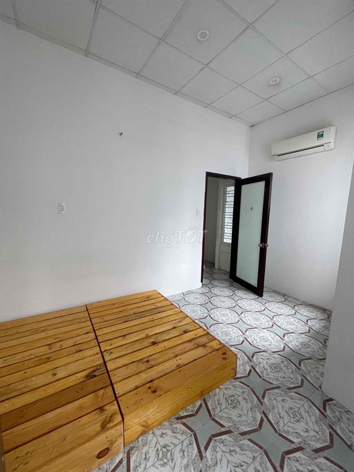 Cho thuê nhà 2 tầng kiệt Phan Thanh gần Nguyễn Văn Linh. Giá hợp lý