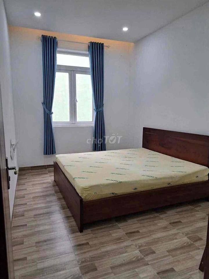 Cho thuê nhà 3 tầng kiệt oto Tạ Hiện gần chợ Hòa Cường. Full nội thất